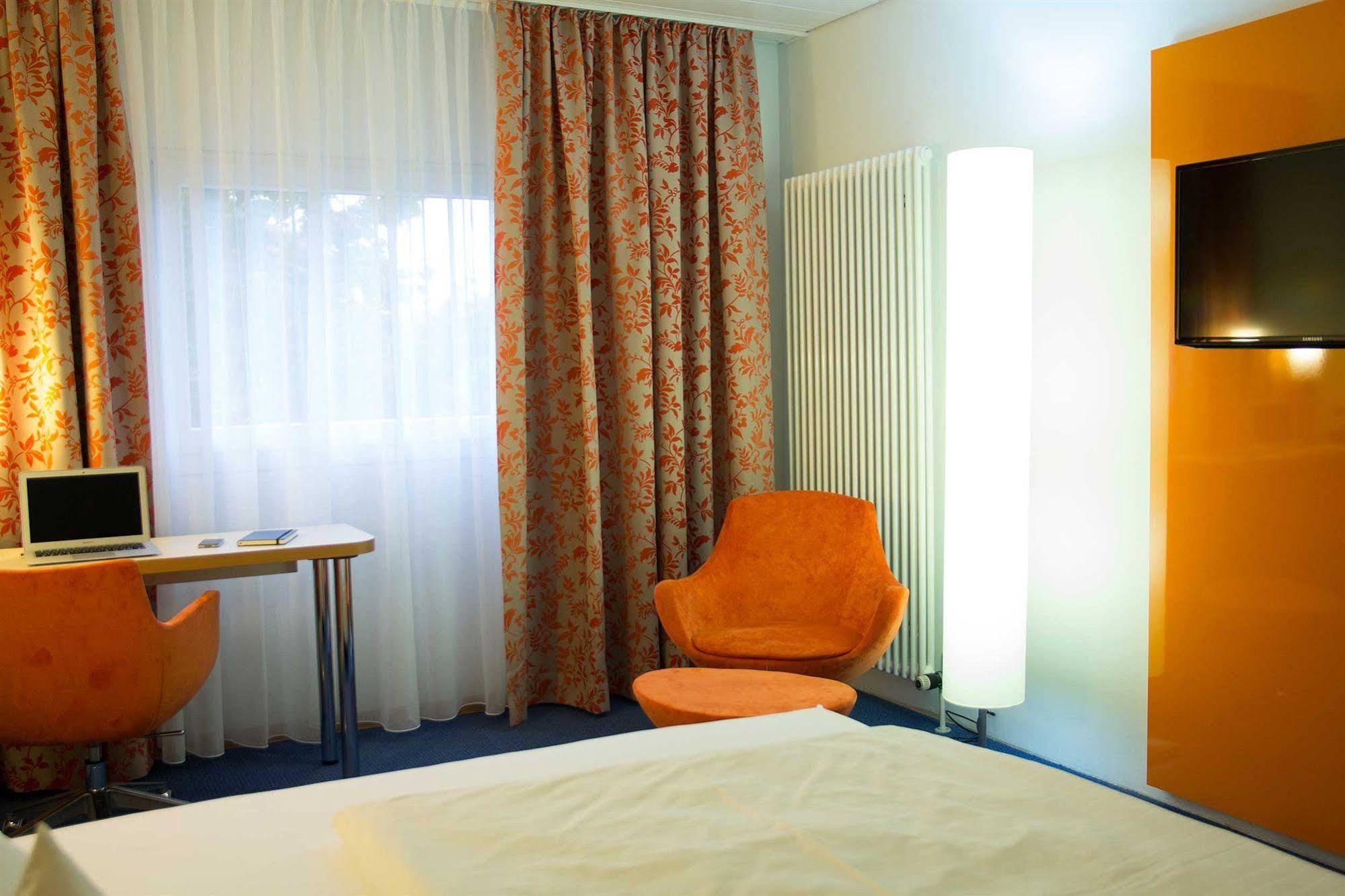 Stadt-Gut-Hotel Filderhotel Ostfildern Kültér fotó